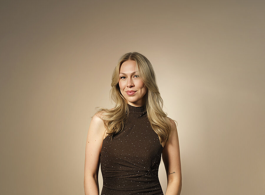 SANNE VAN ASSOUW
