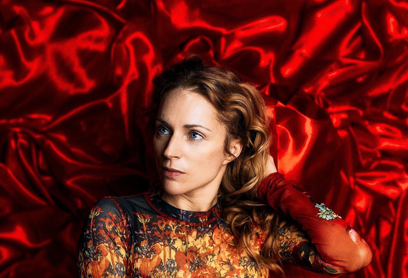 Agnes Obel voor intiem concert naar Koninklijk Theater Carré 